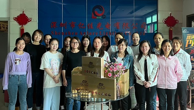 情暖三月！！人生就是搏集团祝所有女神节日快乐 