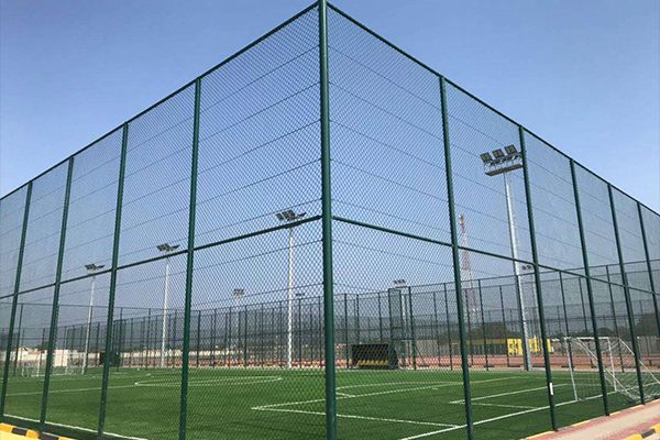 人生就是搏照明1000W投光灯用在迪拜的球场项目